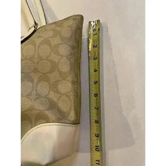 Coach Signature Zip Tote Back Light Khaki Beige Ran White Purse Shoulder Bag - Picture 3 of 13